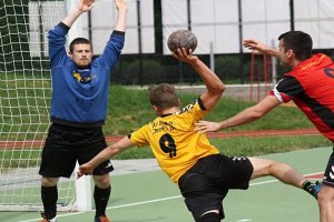 16968453-hodoninsko-veseli-nad-moravou-narodni-hazena-2-denik-630